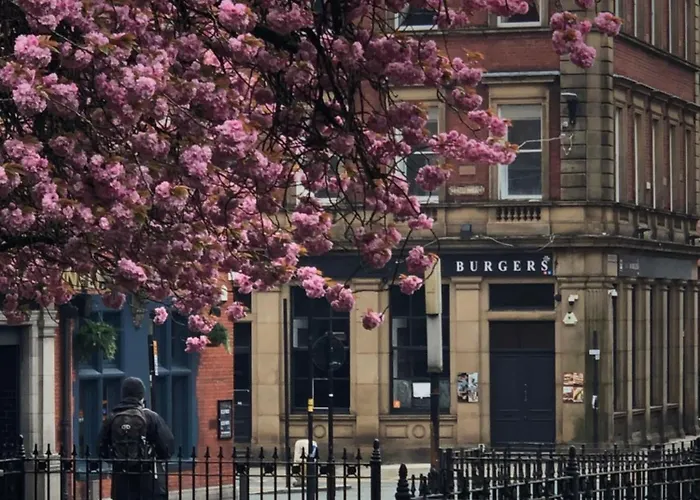 Studio In Bolton Town, Short Stay Studio 3,